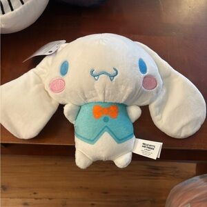 Cinnamon roll vampire Halloween plush nwt